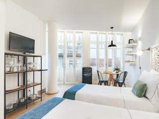 Cozy Coastal Apartment with Terrace - Porto - 1