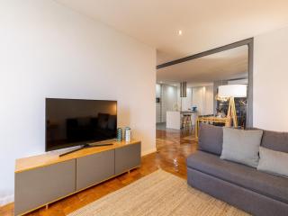 Spacious apartment with balcony in Porto - Porto - 3