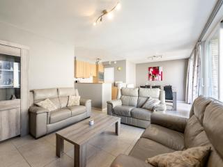 Modern comfort by the coast - 6