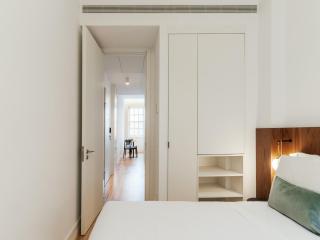 Stylish City Stay with Balcony - Porto - 1