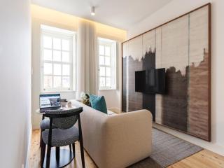 Stylish City Stay with Balcony - Porto - 9