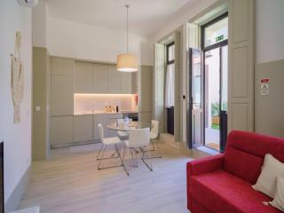 Elegant Coastal Escape Sleeps 8 - Matosinhos - 5
