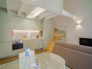 Elegant Coastal Escape Sleeps 8 - Matosinhos - 0
