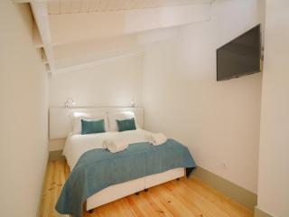 Elegant Coastal Escape Sleeps 8 - Matosinhos - 1