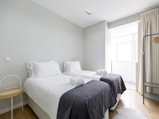 Spacious apartment in heart of Porto - Porto - 1