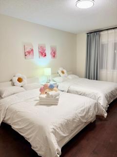 Homey Home - Richmond Hill - 2