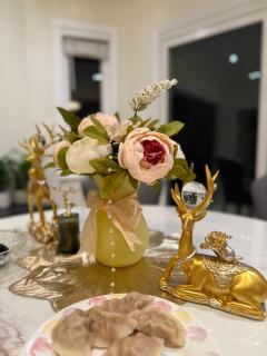 Homey Home - Richmond Hill - 1