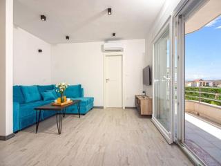Modern Apartments with Private Balcony - One Bedroom Apartment - Kaštela - 9