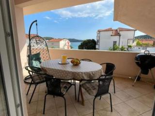 Apartment Megi - Two Bedroom Apartment with Balcony and Sea View - Rogoznica (Rogosnizza) - 4