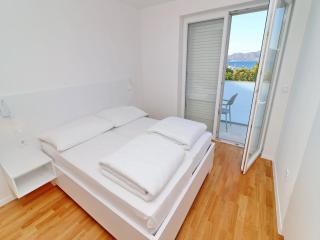 Villa E & D - Four Bedroom Villa with Pool and Patio - Villa D - Drače - 3