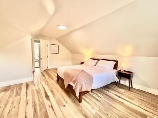 The Lori House - Westbrook - 1