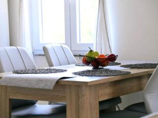 Holiday Home Mumy - Four Bedroom Holiday Home with Pool - Krk - 7