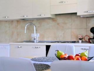 Holiday Home Mumy - Four Bedroom Holiday Home with Pool - Krk - 5