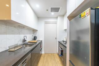 Waterloo 2BR Getaway with Pool & Gym Access - Sidney - 4