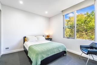 Waterloo 2BR Getaway with Pool & Gym Access - Sidney - 1