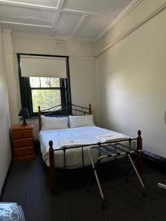 The Royal Hotel Morpeth - 2