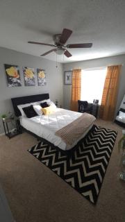 Entire Townhome with workspace - Abbeyville - 1