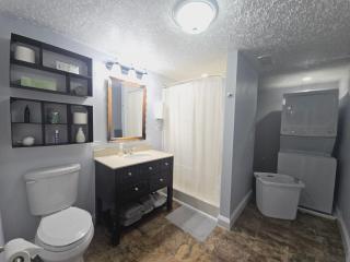 Oakwood Oasis-Studio w Laundry & Kitchen - Decatur - 7