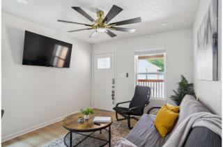 Your Amazing 3BR2BA Downtown Delight - San Antonio - 7