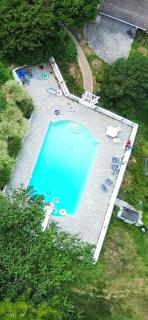 THE VILLA Farm Sleeps 20 more - - 6