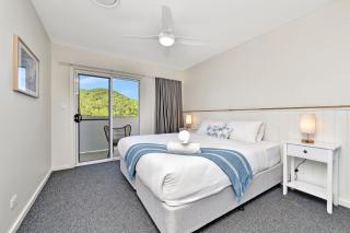 Bentley Beach Pool House - Nelson Bay - 4
