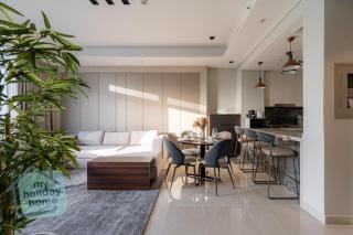 Burj Khalifa View Luxury 1BR Business Bay - 3