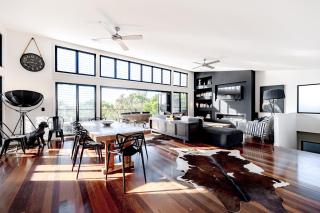 Beachside Beauty, Views, Pool, Walk onto Sand - Marcus Beach - 0
