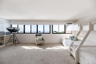 Beachside Beauty, Views, Pool, Walk onto Sand - 4