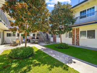 Beautiful 2 Bed Beach Condo #104 - 8