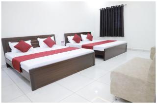 HOTEL JAG LAXMI PALACE Near Shri Mahakaleshwar Jyotirlinga Temple And Railway Station - Fully Air Conditioned & Spacious Room - Free Wi-fi & Free Parking Available - Best Hotel In Ujjain - Ujjain - 5
