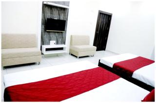 HOTEL JAG LAXMI PALACE Near Shri Mahakaleshwar Jyotirlinga Temple And Railway Station - Fully Air Conditioned & Spacious Room - Free Wi-fi & Free Parking Available - Best Hotel In Ujjain - Ujjain - 2