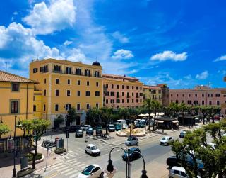 NIMPHAEA BLUE APARTMENT - Elegant Central Flat, Walk to Beach & Train Station - Nettuno - 3