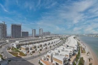 Coastal Bliss 1BHK Sea View Apartment by Czechin - Ras al-Khaimah - 1