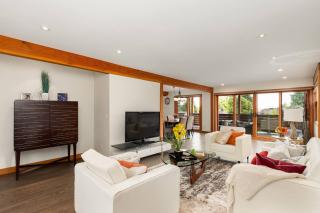 Quiet Modern Dundadrave Oasis - West Vancouver - 7