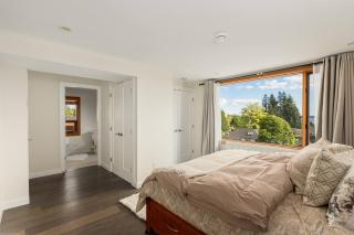 Quiet Modern Dundadrave Oasis - West Vancouver - 5