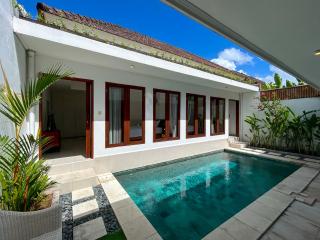 Mango Villa Seminyak - 9