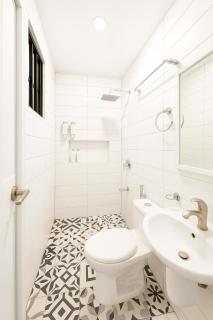 Modern and Stylish Bachelors Pad - - 2