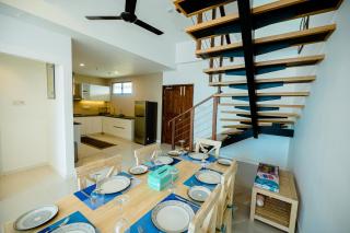 Sea-Front Apartment with Pool - 5