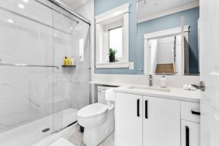 Modern Private 3BR House - Vancouver - 9