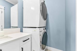 Modern Private 3BR House - Vancouver - 6