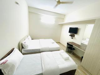 Pearl Stays, Tirupati - Very convenient for the people coming from Bangalore and Chennai - You can skip city traffic while reaching any temple in Tirupati - Covered Parking - 24hrs Front Desk and Hot Water - Free WiFi - Flexible Checkin-in Check-out times - Tirupati - 9