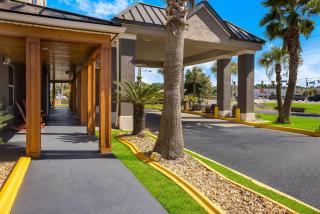 Country Inn & Suites by Radisson, Hinesville, GA - Hinesville - 6