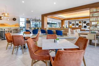 Cambria Hotel Burbank Airport - Burbank - 1
