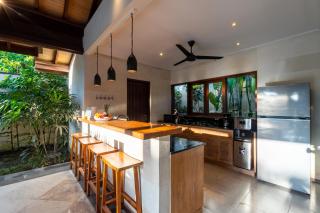 Villa Alroda Antik - Peaceful 4BR Villa with Private Pool in Canggu - Dalung - 6