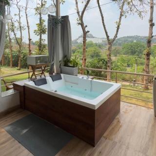 Ohstayz Pride Rock - Mountainview Jacuzzi Villa in Bangalore - Denkanikota - 0