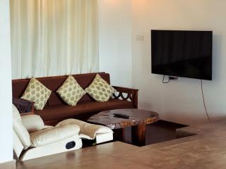 Ohstayz Pride Rock - Mountainview Jacuzzi Villa in Bangalore - Denkanikota - 5