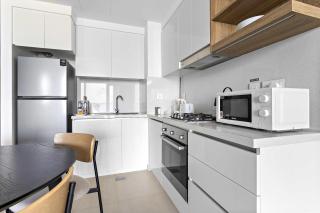 Silkhaus lavish 1BDR in new tower with pool & gym access - Dubai - 4