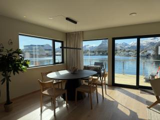Spectacular mountain views with fireplace and jacuzzi - Svolvær - 6