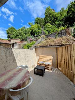 Sous la tour - Poligny - 5