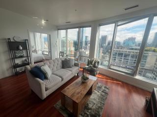 Modern 2BR Apartment in the Heart of Downtown - Vancouver - 5